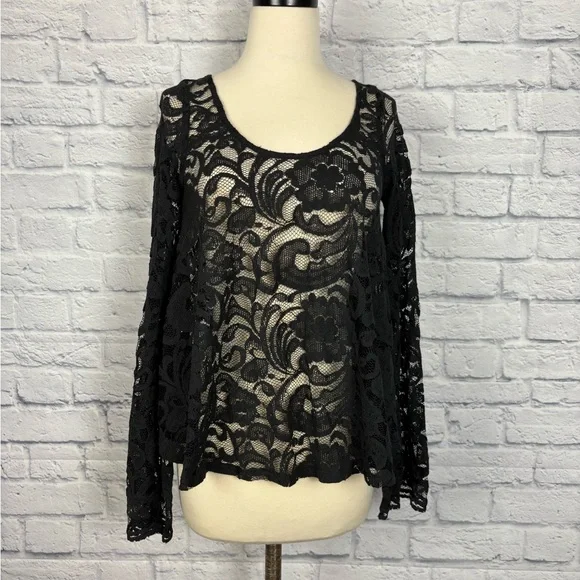 Show Me Your Mumu Flora Fan Top Iola Lace Black size S - Picture 5 of 9
